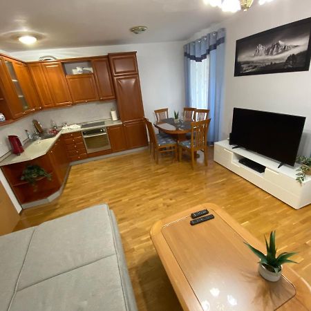 Shadi Apartment Koper Eksteriør bilde
