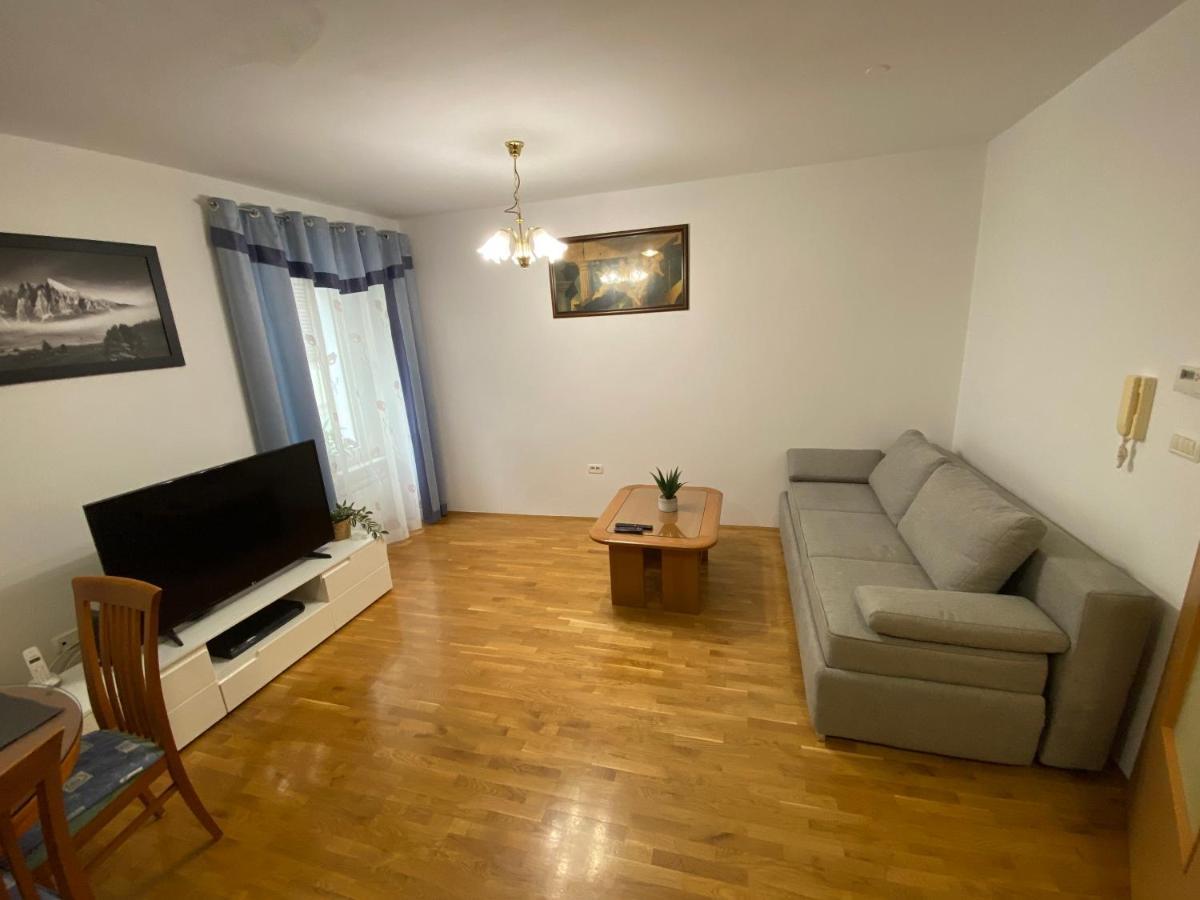 Shadi Apartment Koper Eksteriør bilde