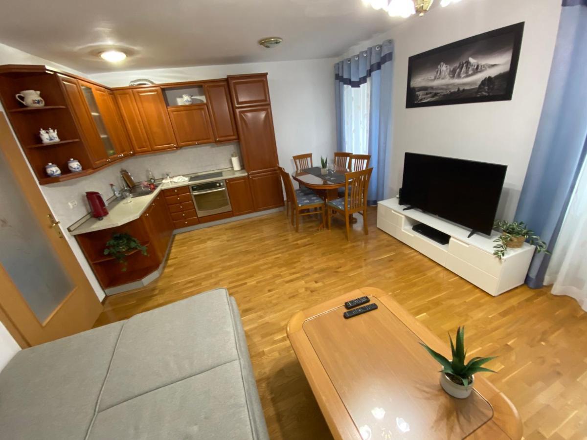 Shadi Apartment Koper Eksteriør bilde